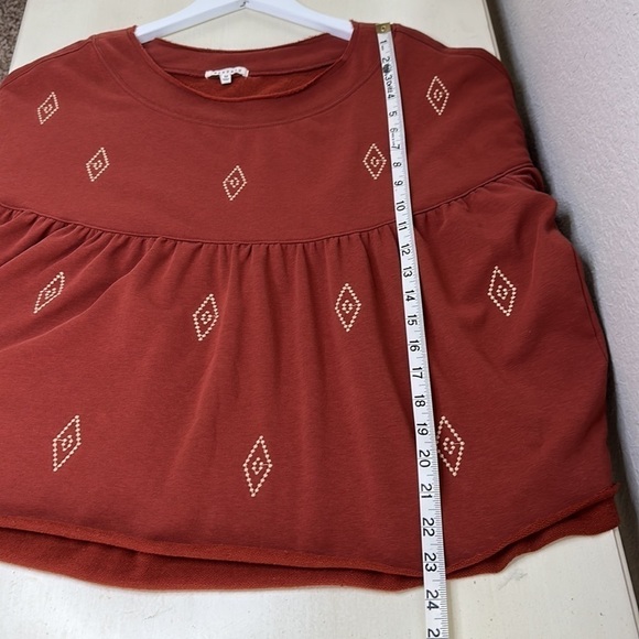 BaeVely Long Sleeve Flouncy Embroidered Raw Hem Boho Shirt Top Size Medium - Picture 11 of 13